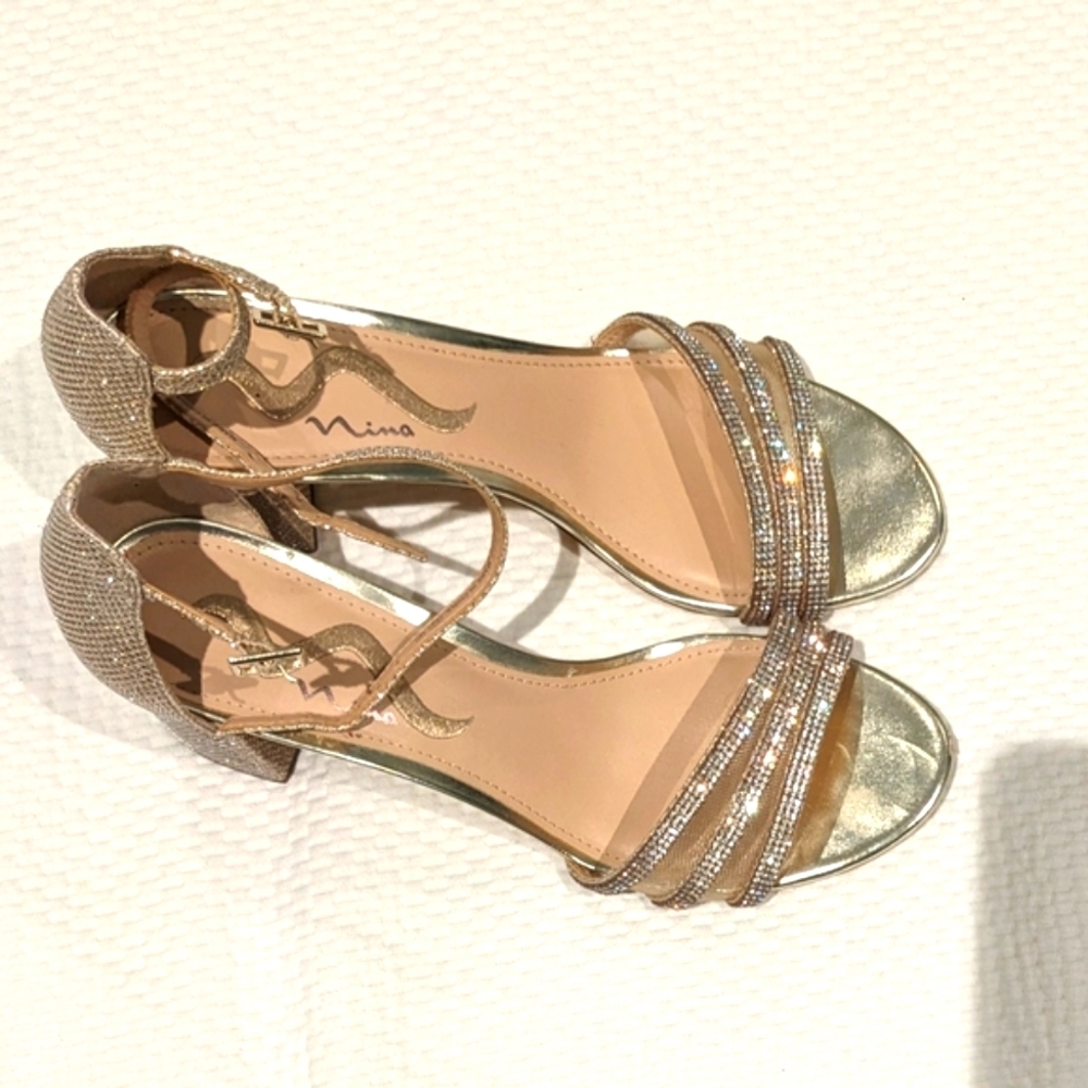 FREE With Any Lehenga Purchase!! Nagida Gold Textured Nina Block Heels Size 8.5M